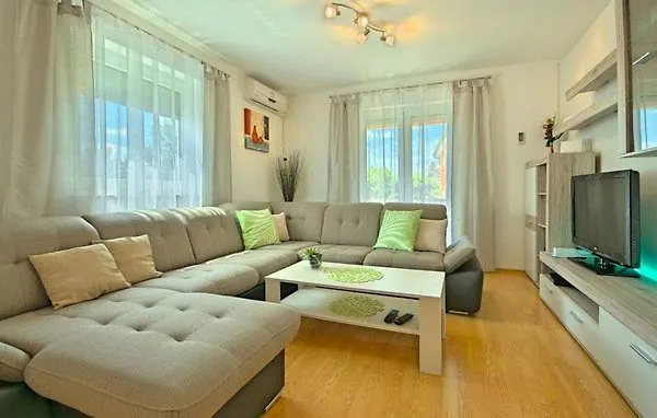 House Nevenka Διαμέρισμα Nova Vas