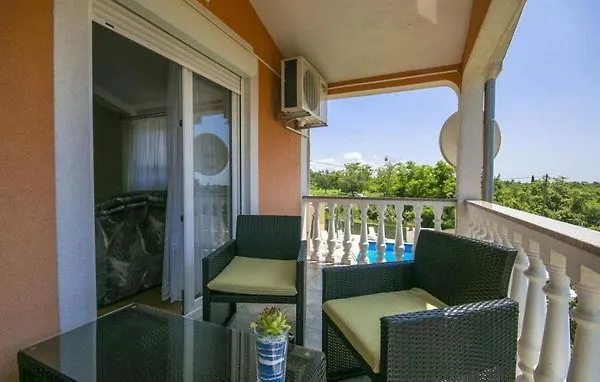 House Nevenka Διαμέρισμα Nova Vas